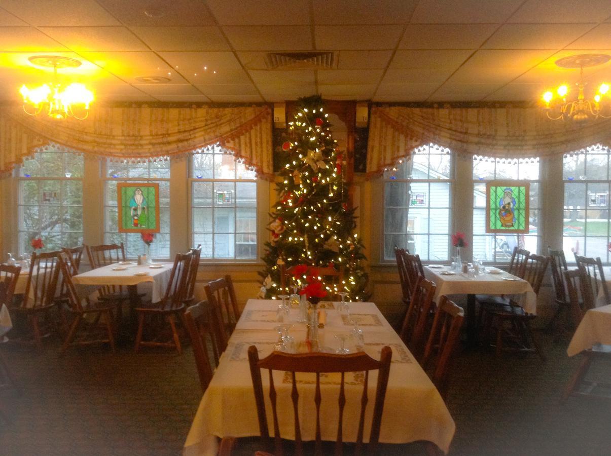 Rider'S Inn Painesville Bagian luar foto