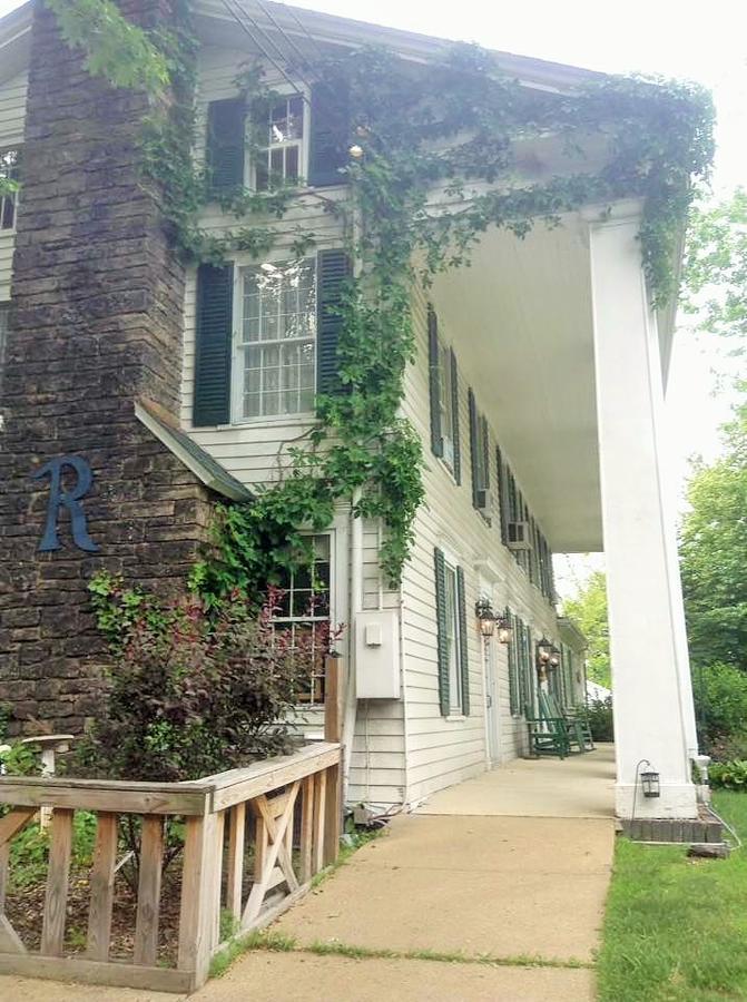 Rider'S Inn Painesville Bagian luar foto